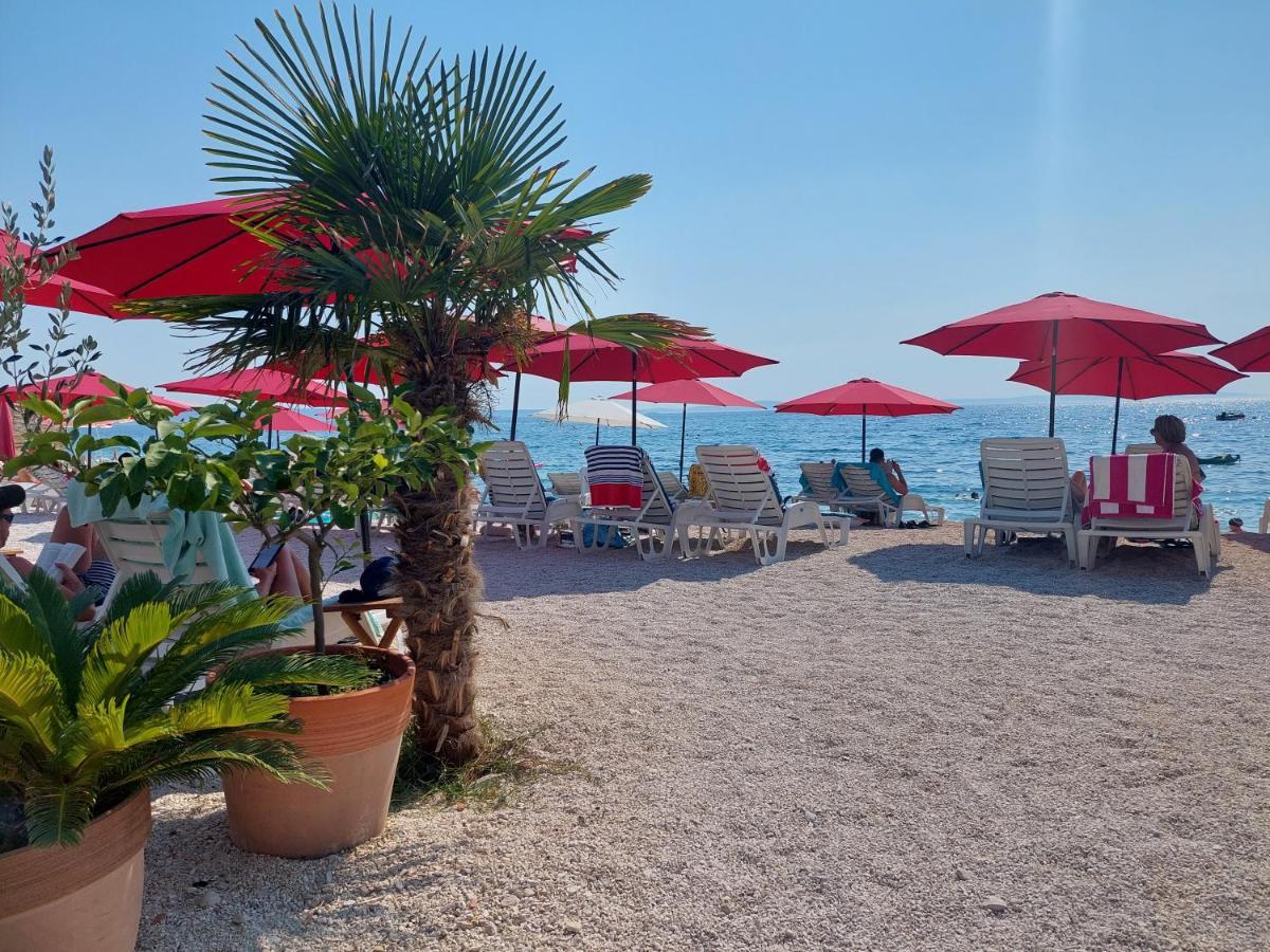 Bed & Breakfast Pino Подстрана Экстерьер фото